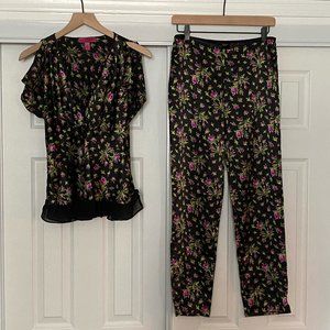 Betsey Johnson Intimates Pajama Set with Ruffle Top & Split Sleeve Size Medium